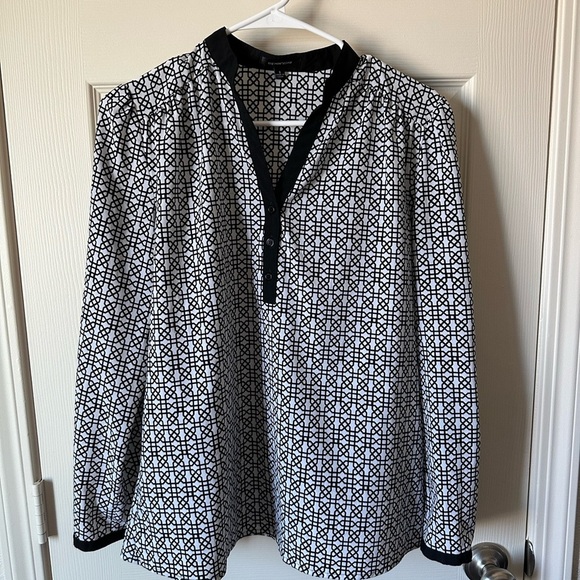 Black and White Blouse - Picture 1 of 2